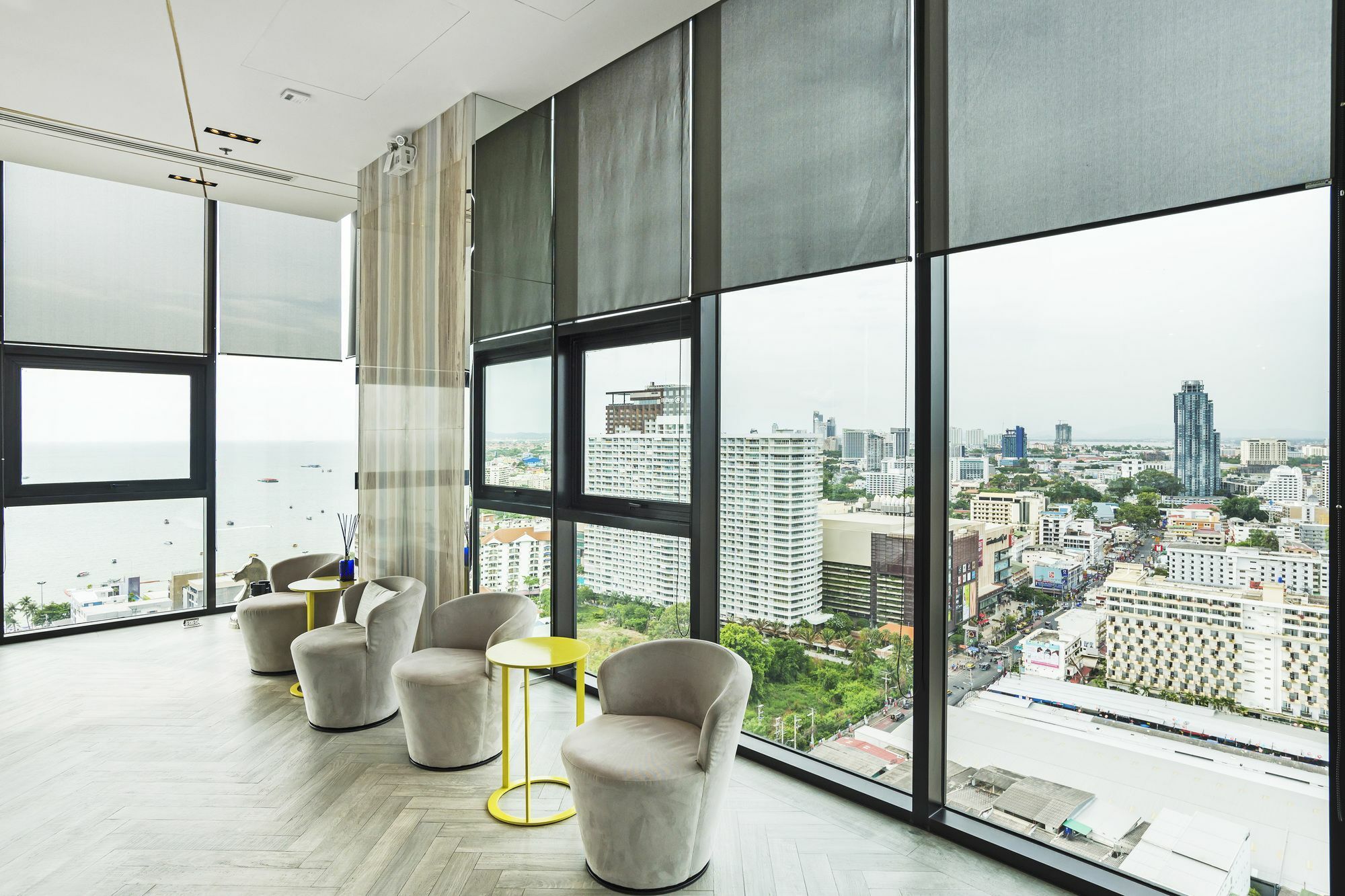 Favstay - The Base Central Pattaya Exteriér fotografie